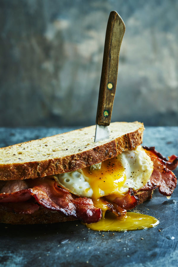Egg-Bacon-Toasted-Sandwich